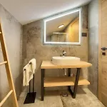 Mamin San Bed & Breakfast