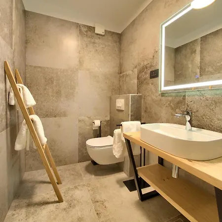 Mamin San Bed & Breakfast Cres